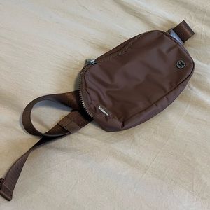 New lululemon everywhere belt bag